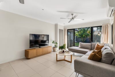 /international/au/8-bilgola-drive-kewarra-beach-qld-151451536/