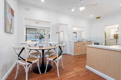 /international/au/453-kotthoff-street-lavington-nsw-151274624/