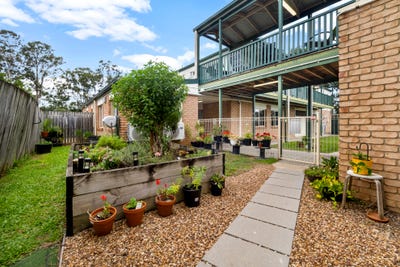 /international/au/9-lindsay-street-bundamba-qld-150742452/