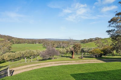 /international/au/261-kemmiss-hill-road-yankalilla-sa-148612948/