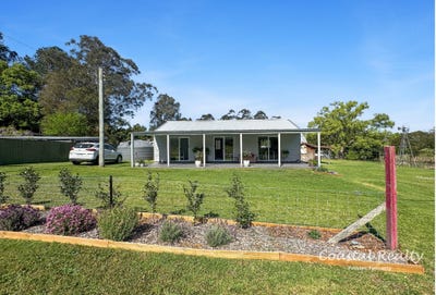 /international/au/7-lombard-street-coolongolook-nsw-152558208/