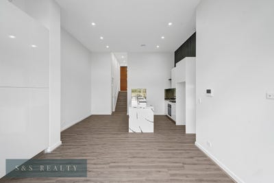 /international/au/63-sagittarius-circuit-box-hill-nsw-148047096/