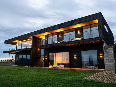 /international/au/49-wumbalwarra-drive-bega-nsw-147538540/