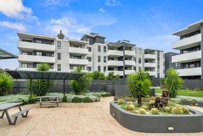 /international/au/13-51-55-hutton-road-edmondson-park-nsw-151281524/
