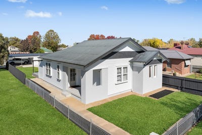 /international/au/56-crown-street-cootamundra-nsw-151049292/