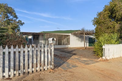 /international/au/57-colin-street-loxton-sa-148605756/?lang=en