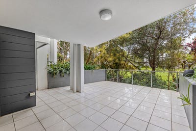 /international/au/22-57-grand-parade-kawana-island-qld-151444436/