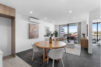 /international/au/2205-77-bride-street-wynnum-qld-151524692/