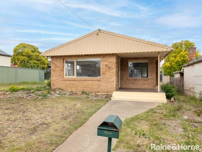 /international/au/273-brilliant-street-bathurst-nsw-151213620/