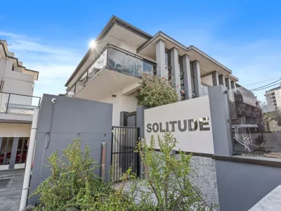 /international/au/4-204-wellington-road-east-brisbane-qld-152502476/
