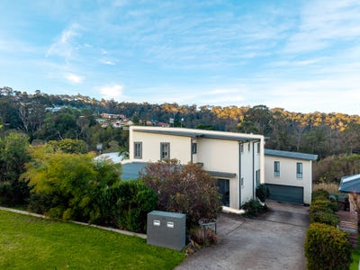 /international/au/1-32-berrambool-drive-merimbula-nsw-151520432/