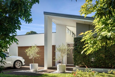 /international/au/11-smoke-bush-drive-noosa-heads-qld-148439504/