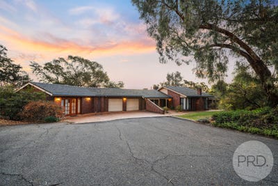 /international/au/15-maple-road-lake-albert-nsw-148291692/