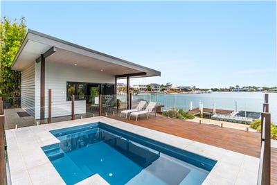 /international/au/19-gumnut-road-yamba-nsw-150543816/