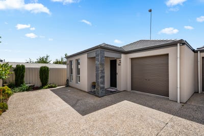 /international/au/15a-marinoff-street-seaton-sa-152631100/