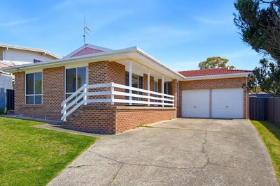 /international/au/33-pacific-road-surf-beach-nsw-152645188/