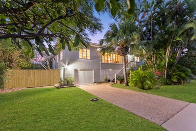 /international/au/24-mckinley-street-north-ward-qld-151055352/