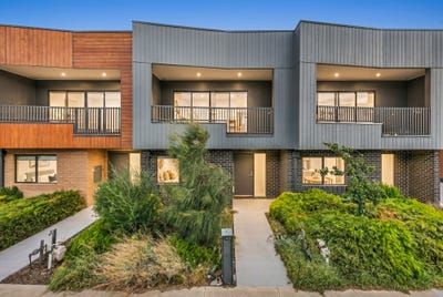 /international/au/11-light-street-altona-north-vic-150941676/
