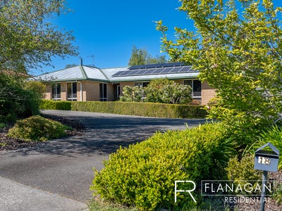 /international/au/18-kooringal-avenue-legana-tas-152701892/