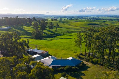 /international/au/335-whitelaws-track-yinnar-south-vic-151544088/