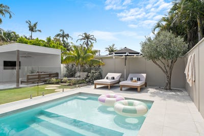 /international/au/8-phillip-street-shelly-beach-nsw-152467304/
