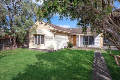 /international/au/18-vines-road-hamlyn-heights-vic-152461468/