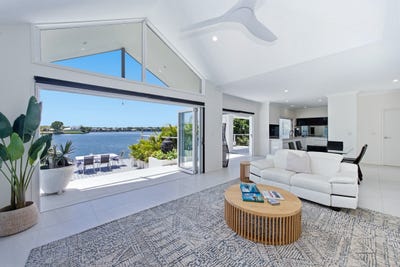 /international/au/5-karinya-pl-twin-waters-qld-150550816/