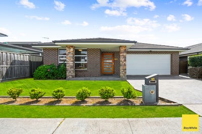 /international/au/24-banfield-drive-oran-park-nsw-152575312/