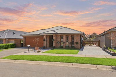 /international/au/15-danvers-road-spring-farm-nsw-152413760/