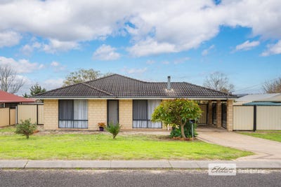 /international/au/10-torrisi-place-donnybrook-wa-148652560/