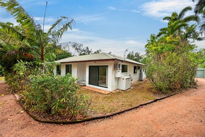/international/au/29-blue-mountain-drive-bluewater-park-qld-152537768/