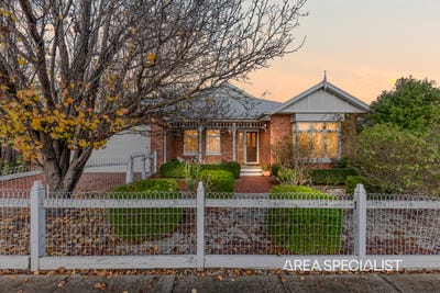 /international/au/21-golden-grove-drive-narre-warren-south-vic-148446740/