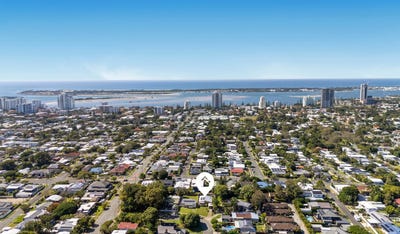 /international/au/7-algona-street-labrador-qld-151048388/