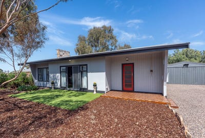 /international/au/19-kent-street-murray-bridge-sa-152656468/