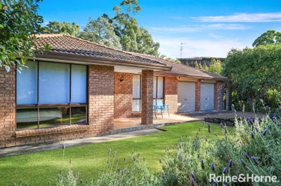 /international/au/10-campbell-crescent-moss-vale-nsw-151360528/