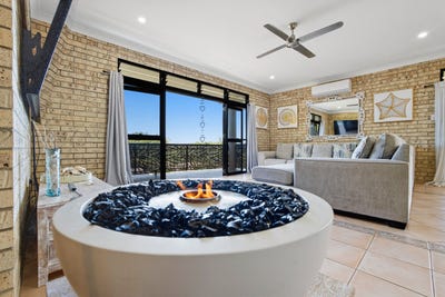 /international/au/13-dunkalli-crescent-wongaling-beach-qld-151405132/