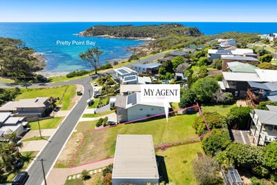/international/au/10-merinda-street-malua-bay-nsw-204688248/
