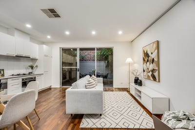 /international/au/28-hobsons-place-adelaide-sa-151404736/