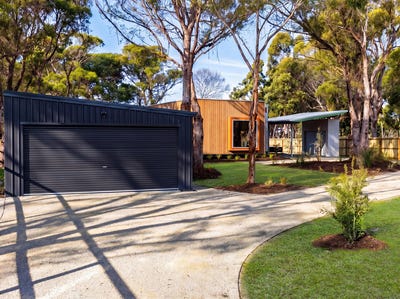 /international/au/4-satinwood-close-greens-beach-tas-151048160/