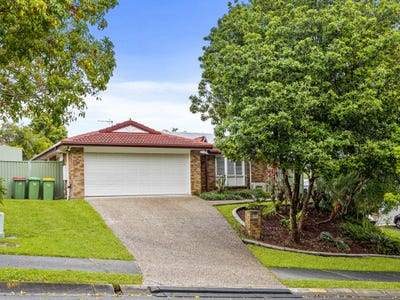 /international/au/184-universal-street-oxenford-qld-151477216/