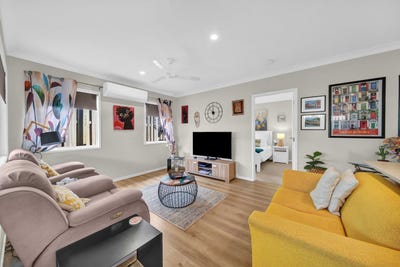 /international/au/327-2-koplick-road-over-50-s-lifestyle-community-chambers-flat-qld-148634128/