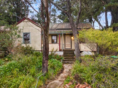 /international/au/320-katoomba-street-katoomba-nsw-151398404/