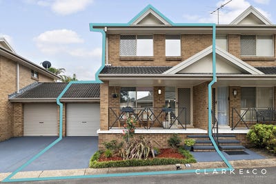 /international/au/19-22-molly-morgan-drive-east-maitland-nsw-152676732/