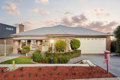/international/au/23-shire-court-highton-vic-150955116/