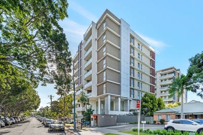 /international/au/63-57-59-lachlan-street-warwick-farm-nsw-152645844/