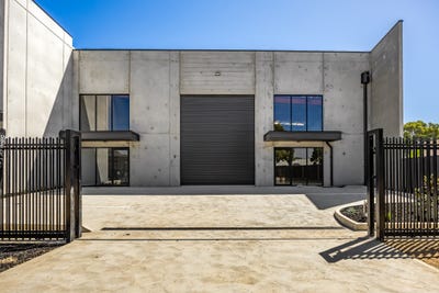 /international/au/45-playford-crescent-salisbury-north-sa-504799928/