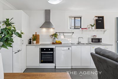 /international/au/44-18-whitlock-road-queens-park-wa-151309872/