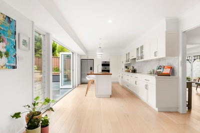 /international/au/14-von-nida-place-menai-nsw-151253380/