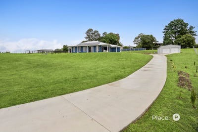 /international/au/14-jacana-place-winya-qld-151331416/