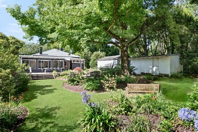 /international/au/70-hargraves-street-blackheath-nsw-147051060/